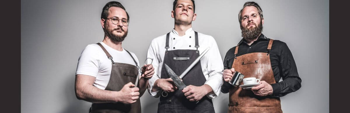 Kochschürze anpassen, Kochschürze perfekt anpassen, Grillschürze passende Größe wählen, Wunschleder