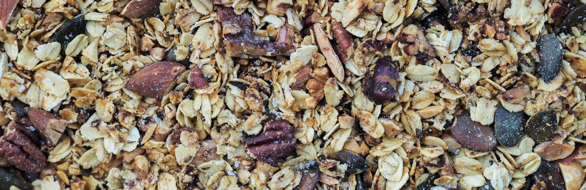Salziges Granola,Topping für Salate, Suppen und Bowls, Wunschleder